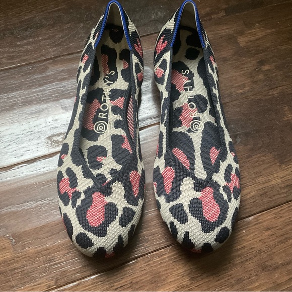 Rothy's Shoes - Rothy's Women's Flats - Black, Red, and Cream Leopard Print 85 new
